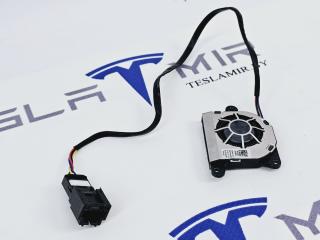 вентилятор радиатора Tesla Model S 1 поколение [2-й рестайлинг] 2022, 1593806-00