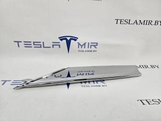 Накладка хром люверса левая верхняя Tesla Model S 1 поколение [рестайлинг] 2019, 1056378-00