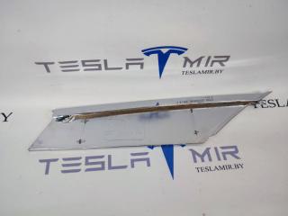 Накладка хром люверса правая верхняя Tesla Model S 1 поколение [рестайлинг] 2019, 1056380-00