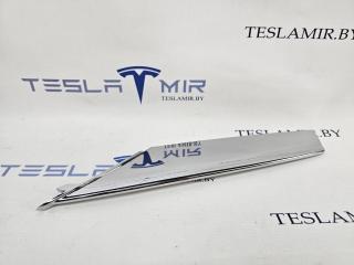Накладка хром люверса левая нижняя Tesla Model S 1 поколение [рестайлинг] 2019, 1056379-00