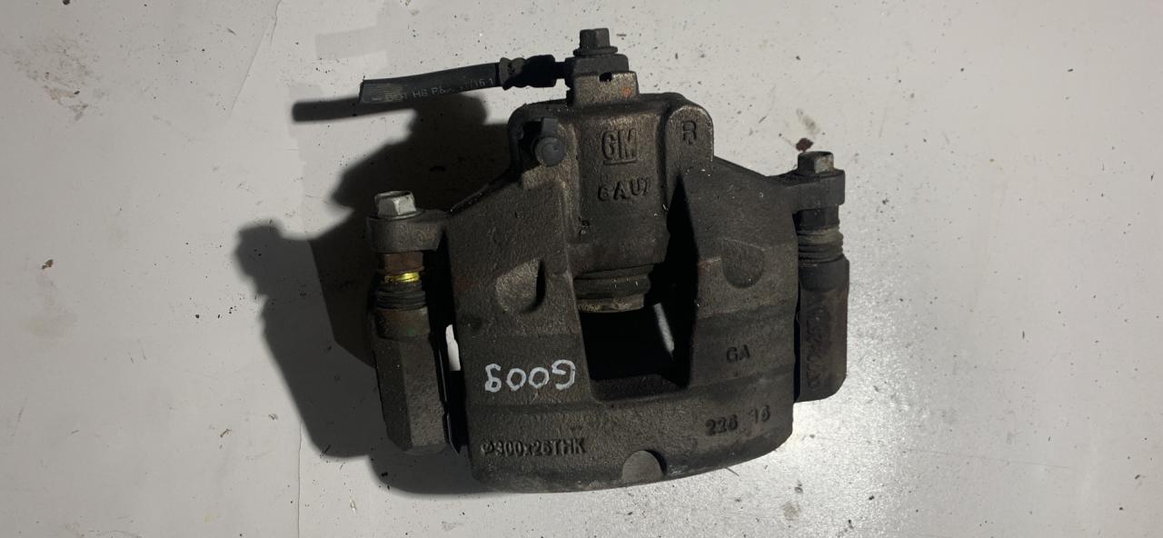 суппорт передний правый Chevrolet Malibu 9 поколение 2016, 1.5 л., бензин, АКПП, седан - фото №1