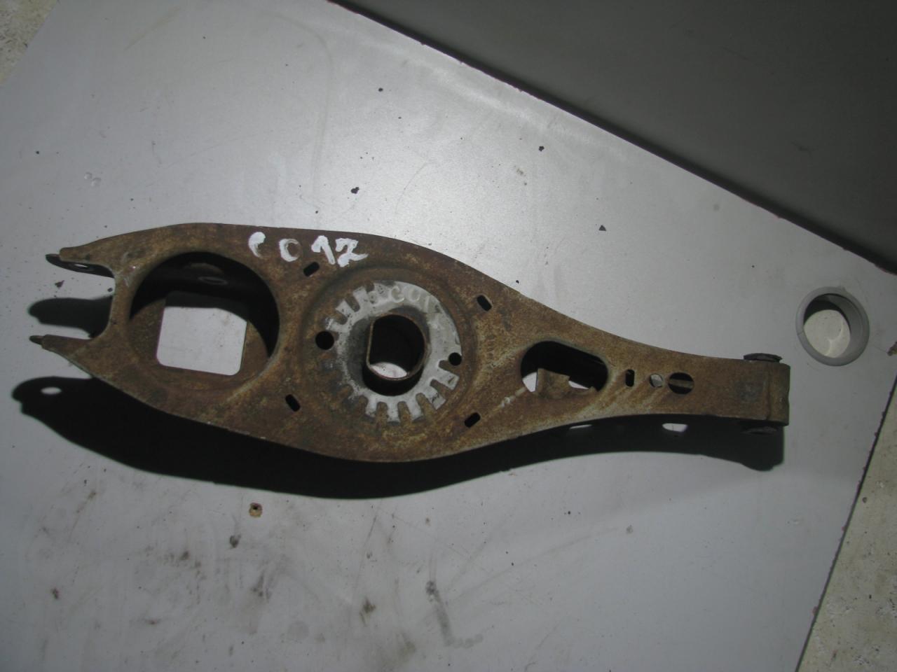 рычаг задний нижний Chevrolet Equinox 3 поколение 2018, 1.5 л., бензин, АКПП, внедорожник 5 дв. - фото №1