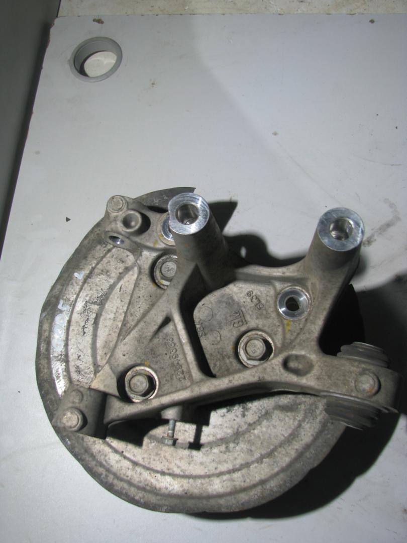 ступица задняя левая Chevrolet Malibu 9 поколение 2017, 1.5 л., бензин, АКПП, седан - фото №1