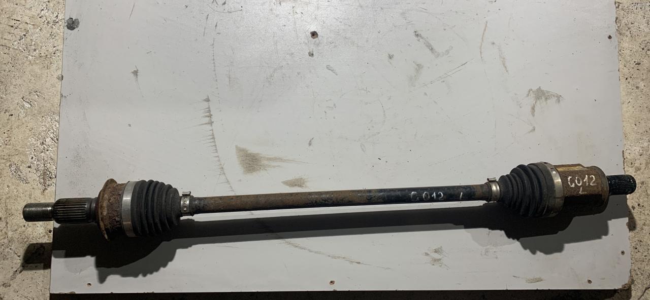 полуось задняя (приводной вал, ШРУС) Chevrolet Equinox 3 поколение 2018, 1.5 л., бензин, АКПП, внедорожник 5 дв. - фото №1