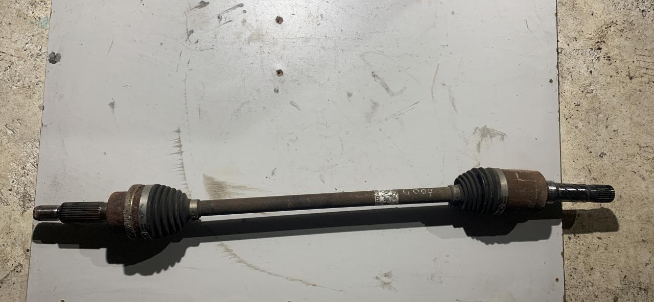 полуось задняя (приводной вал, ШРУС) Ford Escape 3 поколение C520 2013, 1.5 л., бензин, АКПП, внедорожник 5 дв. - фото №1