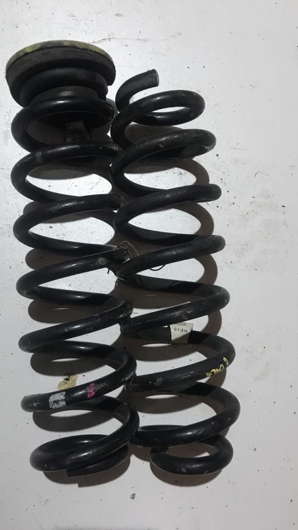 пружина задняя Chevrolet Malibu 9 поколение 2017, 1.5 л., бензин, АКПП, седан - фото №1