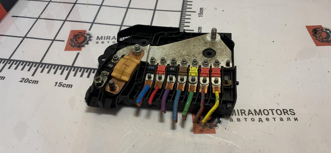 блок предохранителей Ford Escape 3 поколение C520 2013, 1.5 л., бензин, АКПП, внедорожник 5 дв. - фото №1