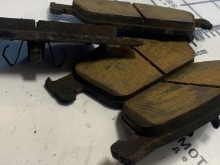 тормозные колодки Ford Escape 3 поколение C520 2013, 1.5 л., бензин, АКПП, внедорожник 5 дв.