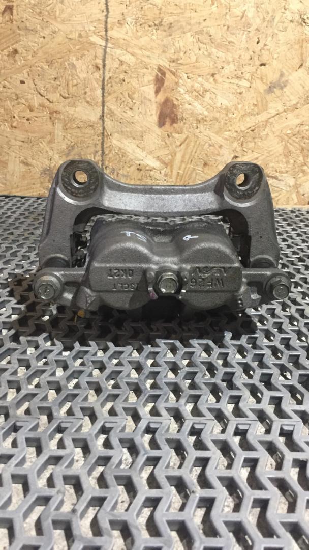 суппорт передний правый Acura TLX 3-е поколение 2021, 2.0 л., бензин, АКПП, седан - фото №1