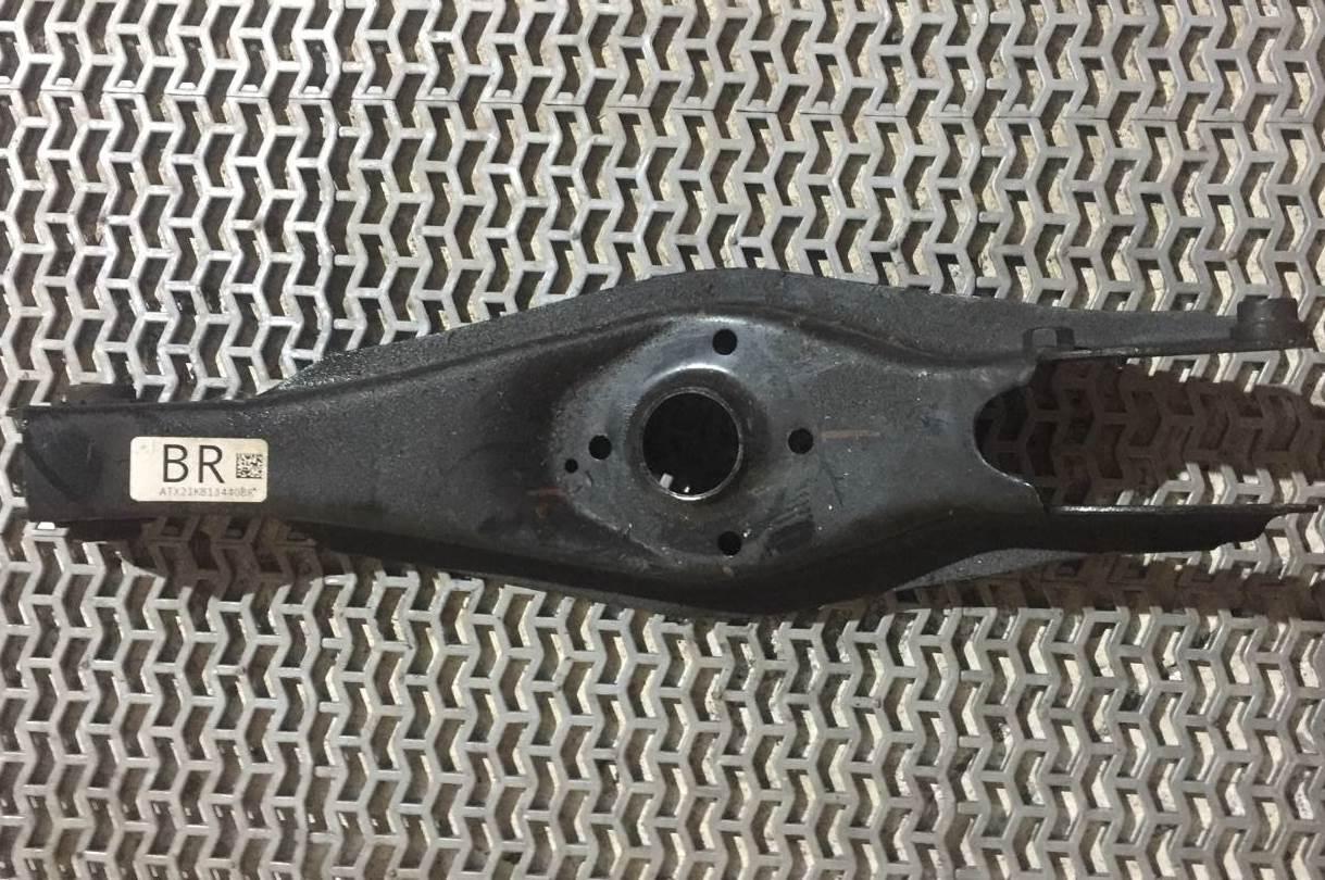 рычаг задний правый Acura TLX 3-е поколение 2021, 2.0 л., бензин, АКПП, седан, 52350-TJB-A01 - фото №1