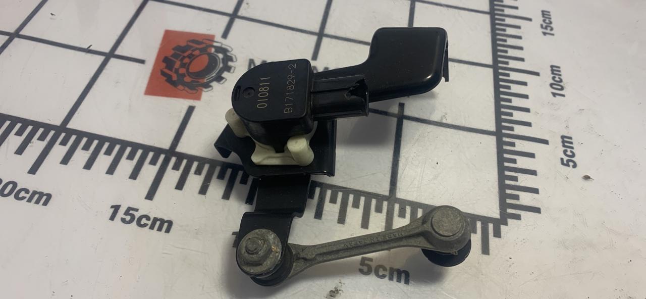 датчик дорожного просвета передний Acura TLX 3-е поколение 2021, 2.0 л., бензин, АКПП, седан, 51820-TGV-A01, 51825-TGV-A01 - фото №1