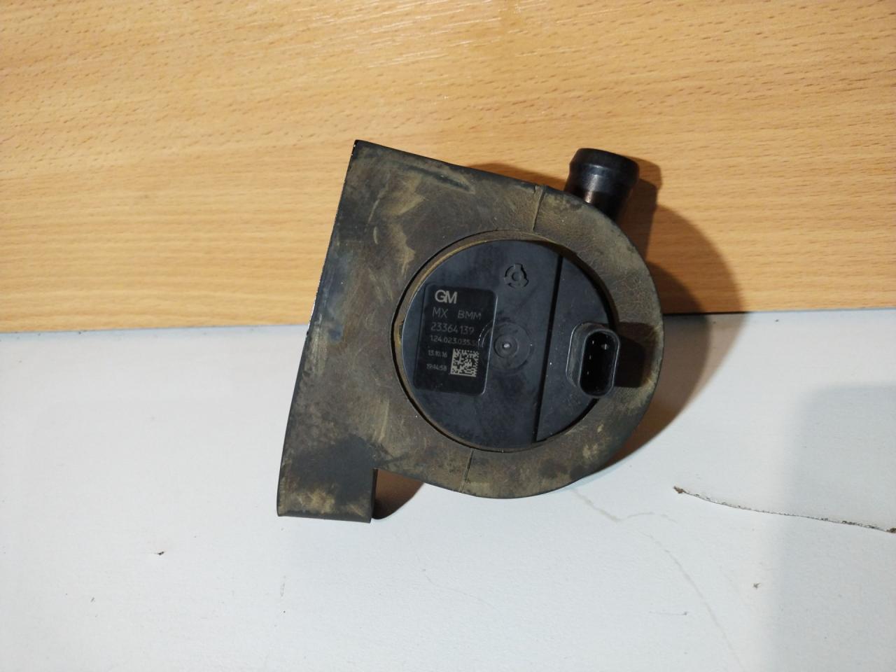 насос антифриза дополнительный Chevrolet Malibu 9 поколение 2017, 1.5 л., бензин, АКПП, седан - фото №1