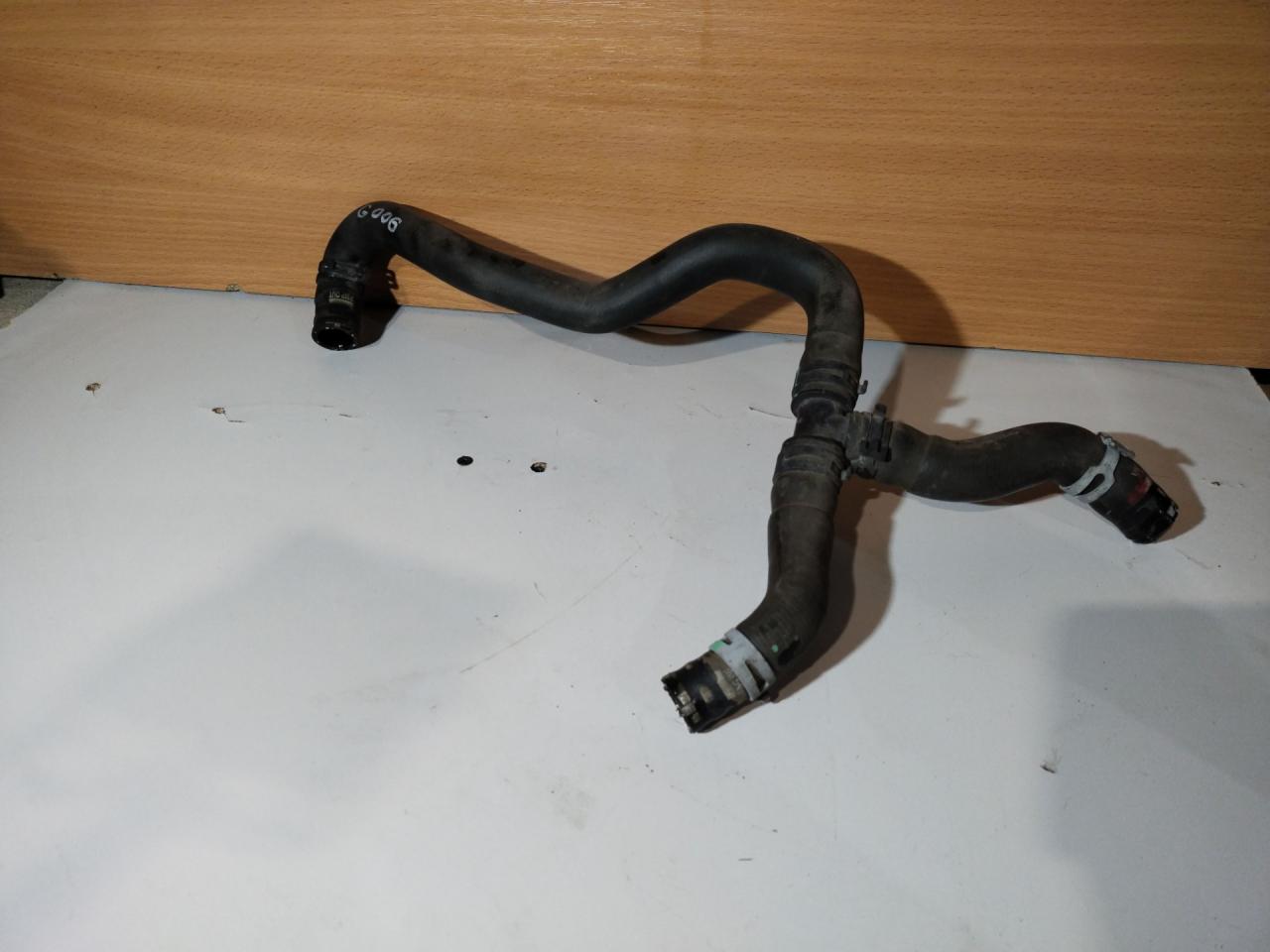 патрубок (трубопровод, шланг) Chevrolet Malibu 9 поколение 2017, 1.5 л., бензин, АКПП, седан - фото №1