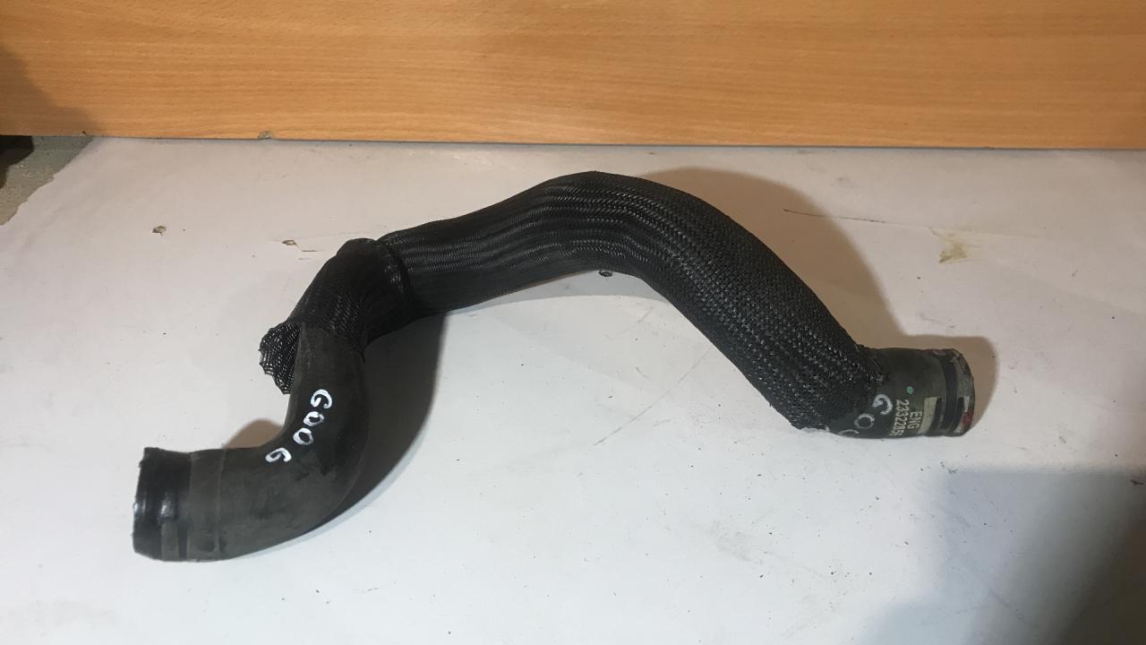 патрубок (трубопровод, шланг) Chevrolet Malibu 9 поколение 2017, 1.5 л., бензин, АКПП, седан - фото №1