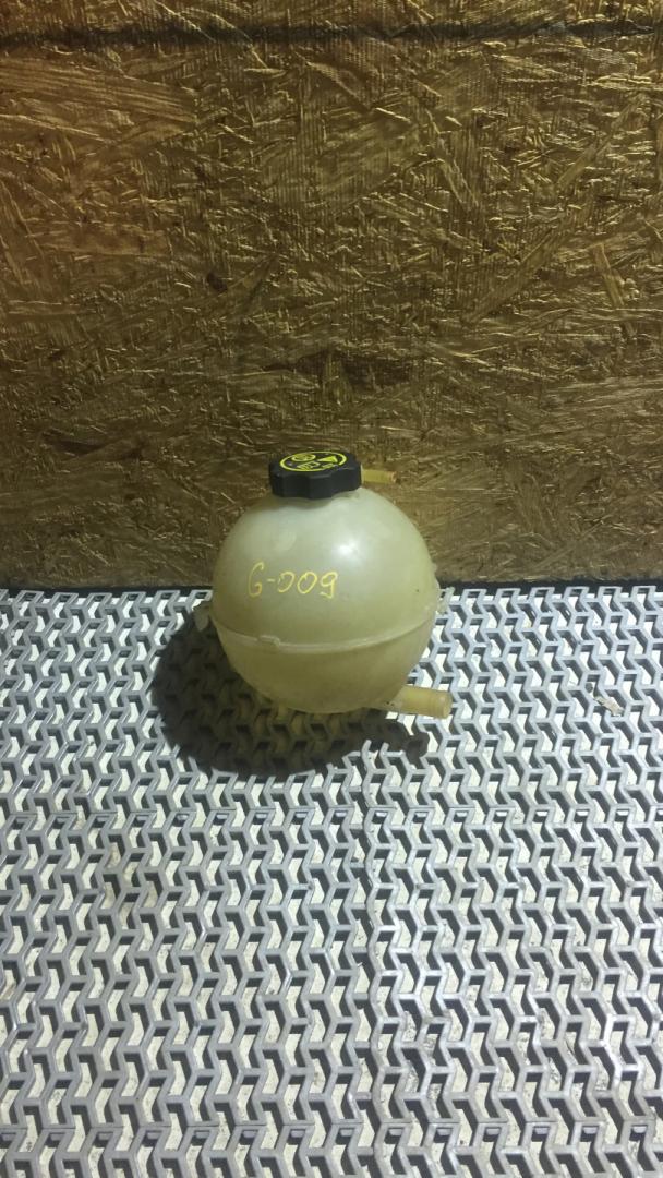 бачок расширительный Chevrolet Malibu 9 поколение 2016, 1.5 л., бензин, АКПП, седан - фото №1