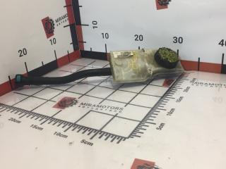 бачок тормозной жидкости Ford Escape 3 поколение C520 2013, 1.5 л., бензин, АКПП, внедорожник 5 дв.