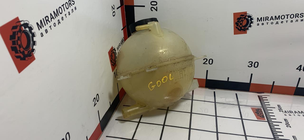 бачок расширительный Chevrolet Malibu 9 поколение 2017, 1.5 л., бензин, АКПП, седан - фото №1