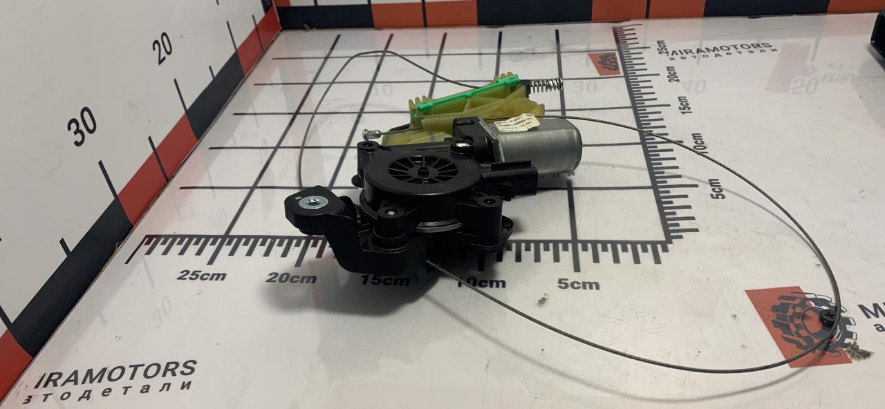 моторчик стеклоподъемника передний правый Chevrolet Cruze 2 поколение 2017, 1.4 л., бензин, АКПП, седан - фото №1