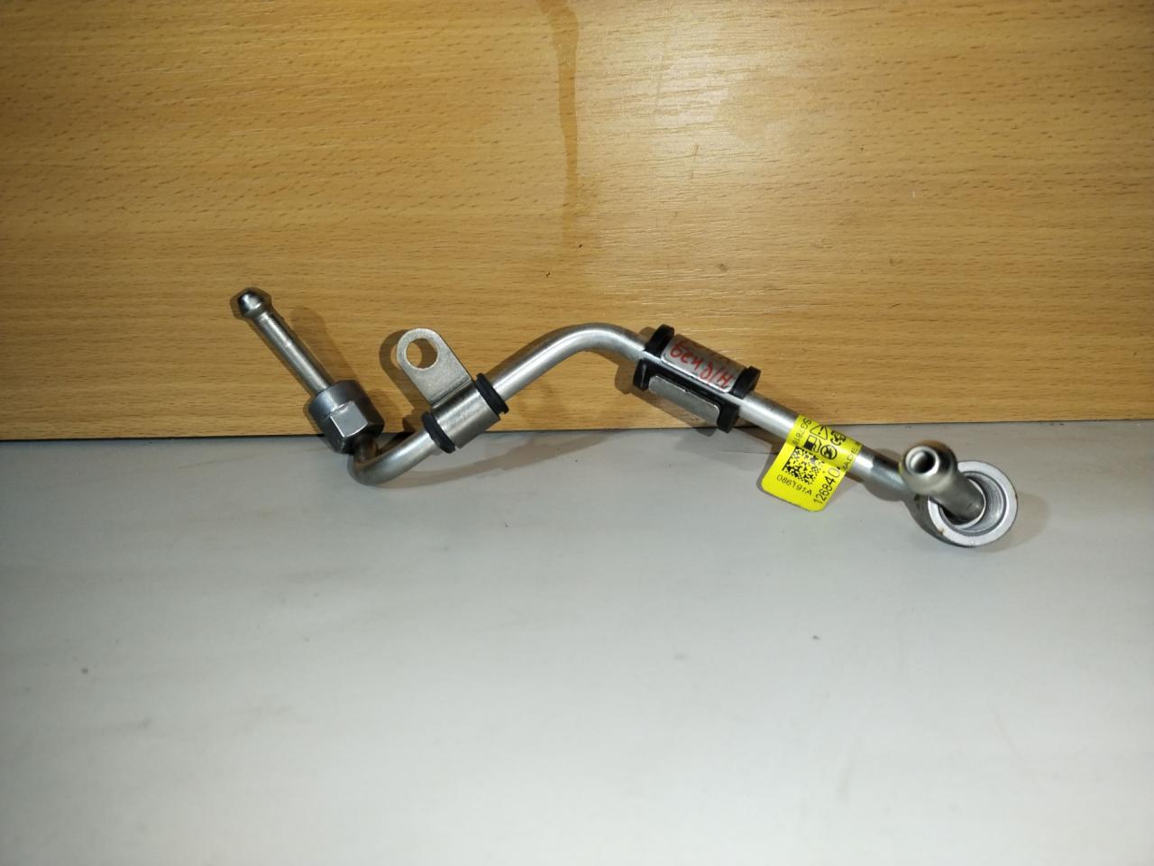 трубка топливная Chevrolet Malibu 9 поколение 2016, 1.5 л., бензин, АКПП, седан - фото №1