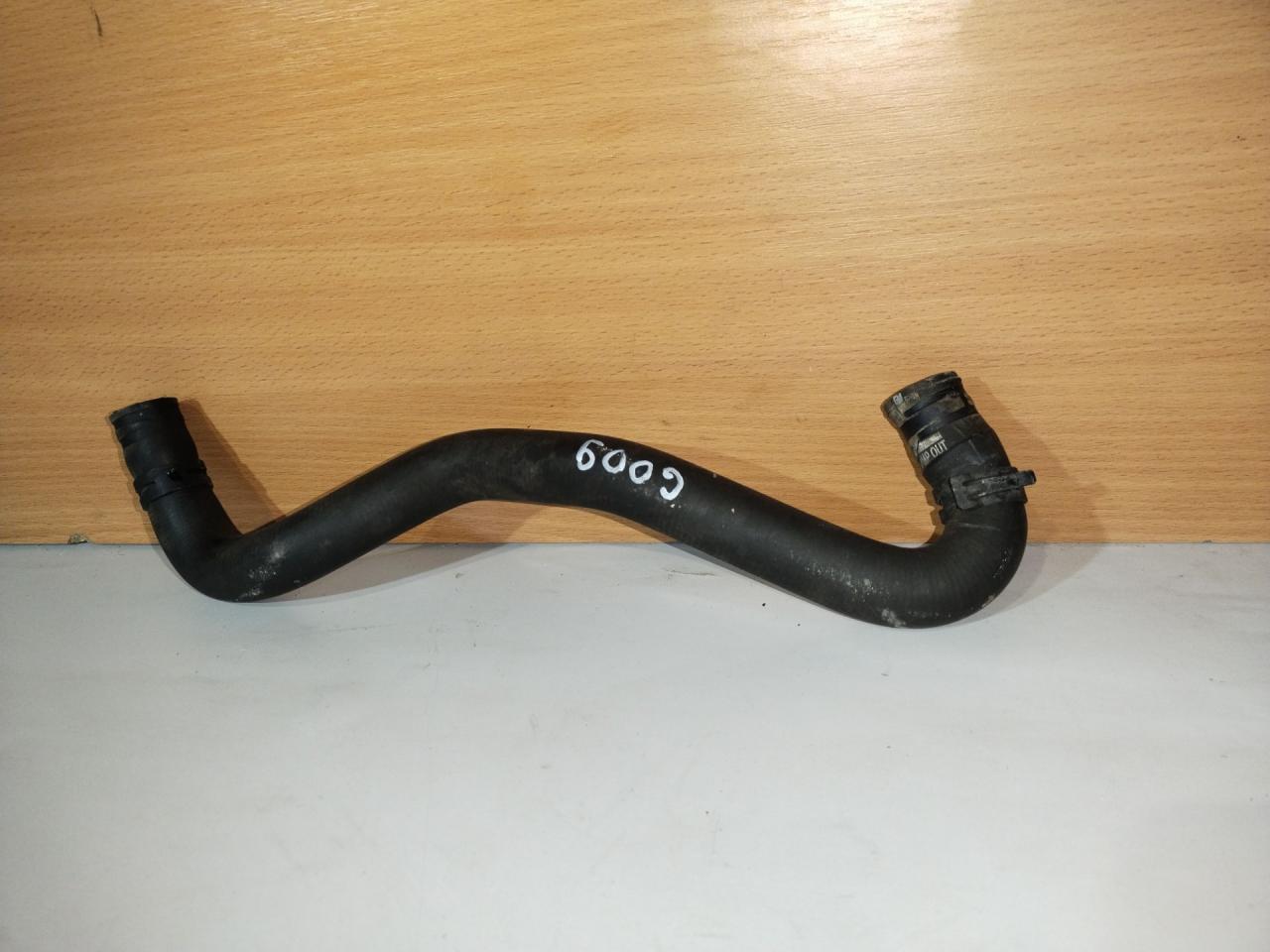 патрубок (трубопровод, шланг) Chevrolet Malibu 9 поколение 2016, 1.5 л., бензин, АКПП, седан - фото №1