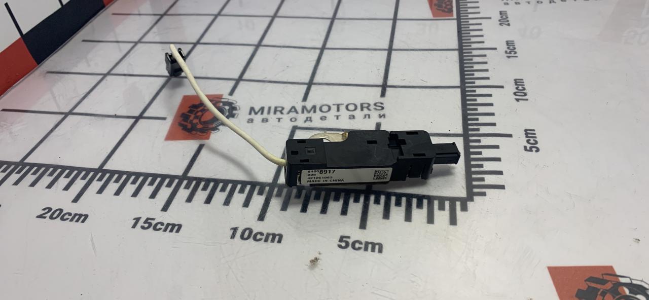 усилитель антенны Chevrolet Malibu 9 поколение 2017, 1.5 л., бензин, АКПП, седан - фото №1