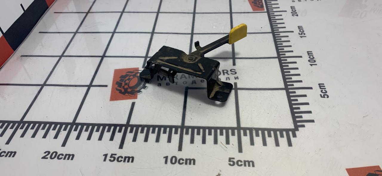 ручка открывания капота Chevrolet Malibu 9 поколение 2017, 1.5 л., бензин, АКПП, седан - фото №1