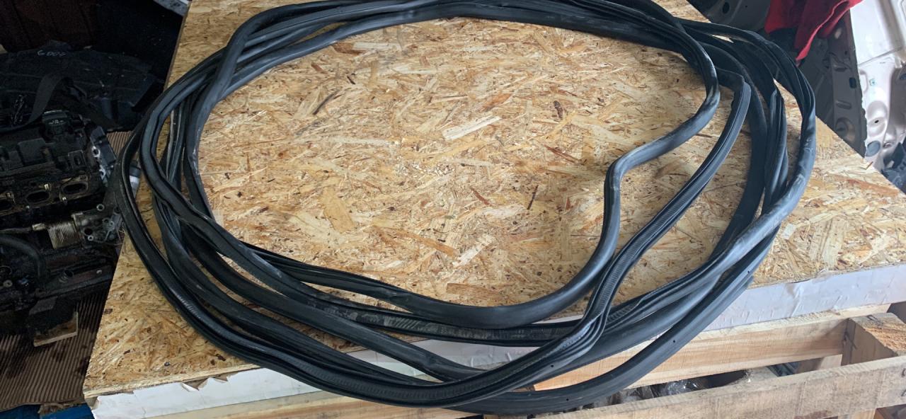 уплотнитель Buick Encore 1 поколение 2016, 1.4 л., АКПП, внедорожник 5 дв. - фото №1