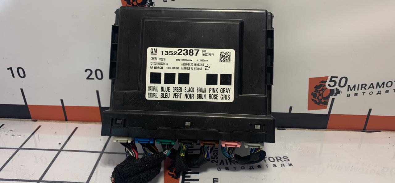 блок комфорта GMC Terrain 2 поколение 2018, 2.0 л., бензин, АКПП, внедорожник 5 дв., 13522387 - фото №1