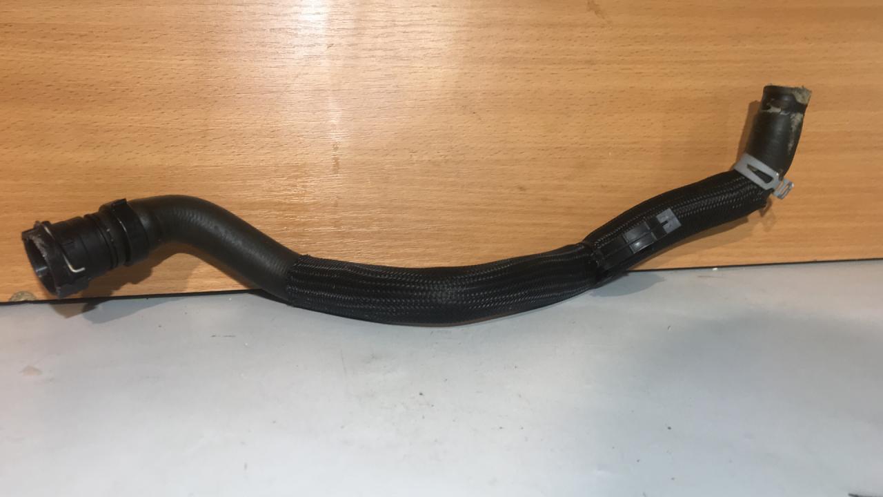 патрубок отопителя (печки) Chevrolet Equinox 3 поколение 2018, 1.5 л., бензин, АКПП, внедорожник 5 дв. - фото №1