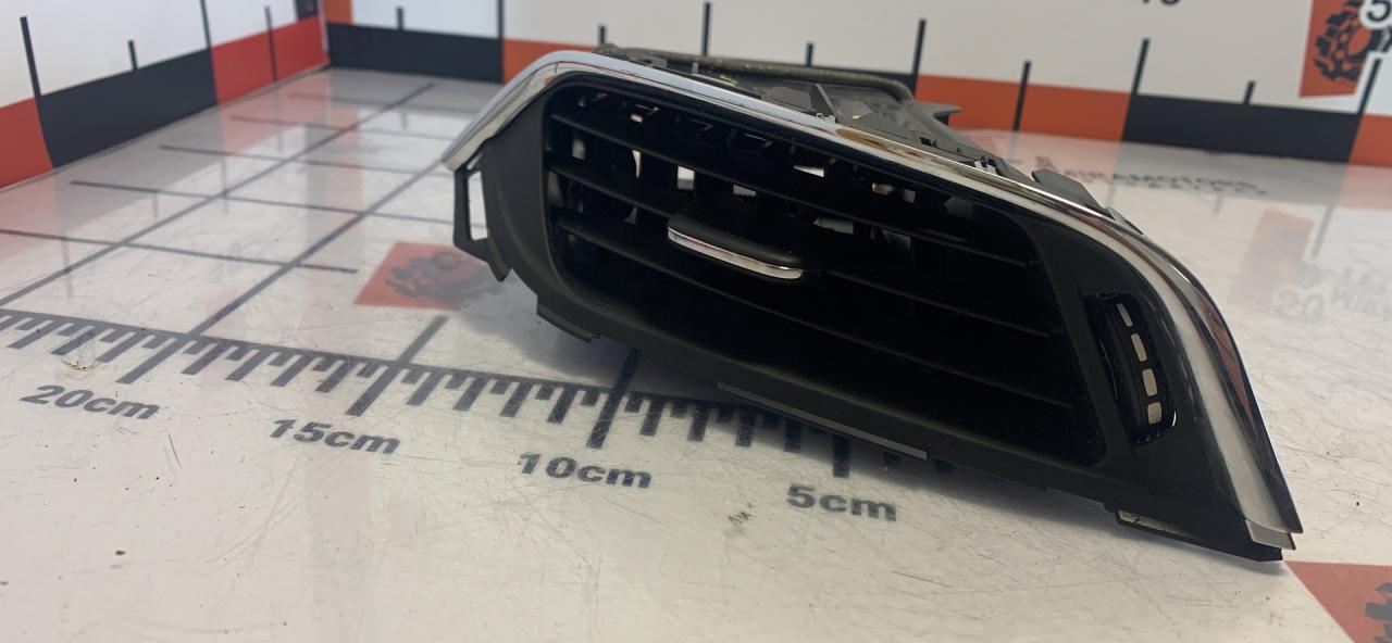 дефлектор обдува салона Chevrolet Cruze 2 поколение 2017, 1.4 л., бензин, АКПП, седан - фото №1