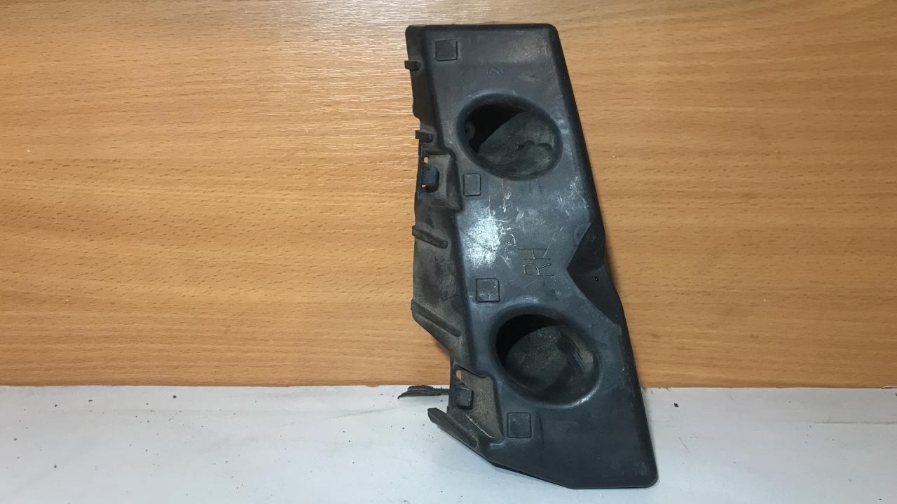 Крепление бампера заднего Chevrolet Malibu 9 поколение 2016, 1.5 л., бензин, АКПП, седан - фото №1