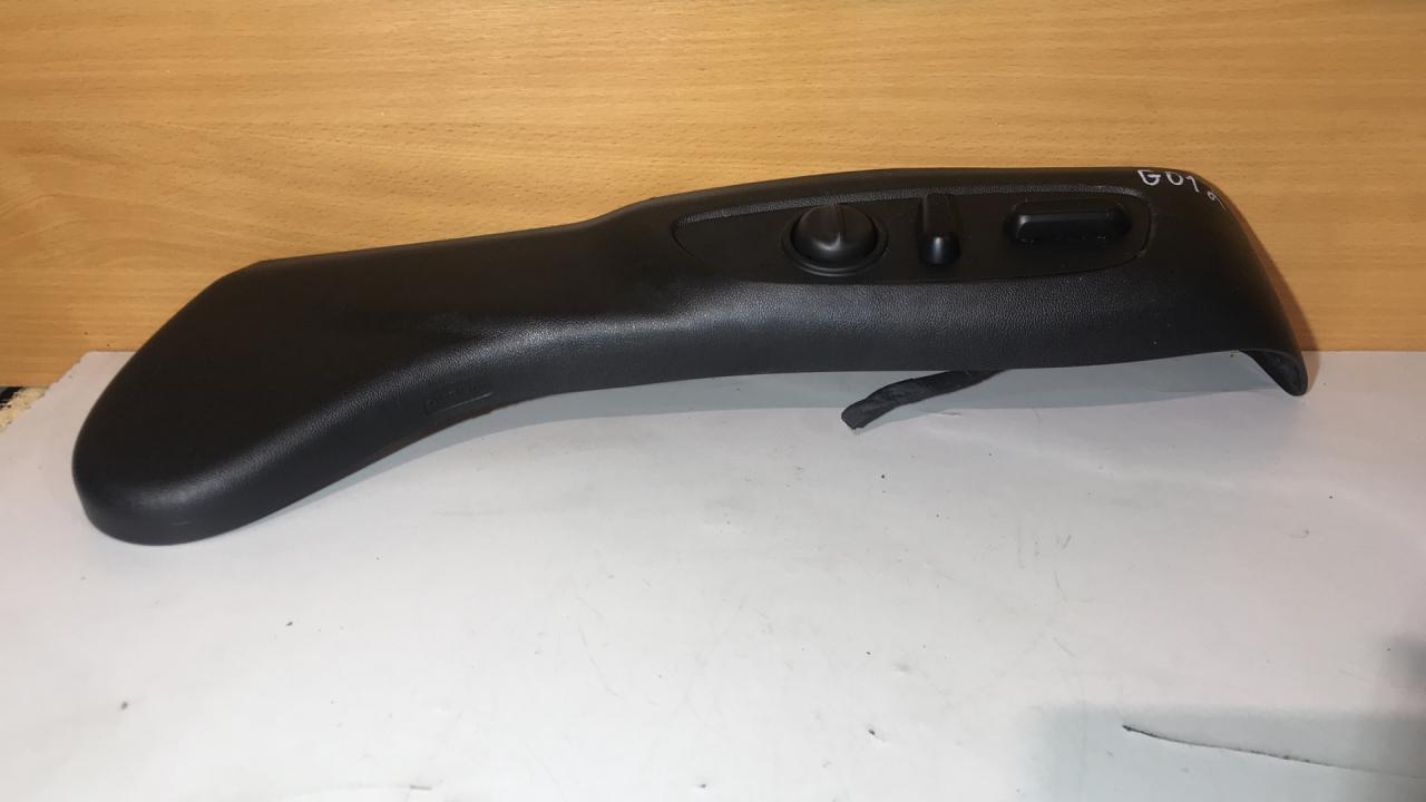 блок управления сиденьем Chevrolet Equinox 3 поколение 2018, 1.5 л., бензин, АКПП, внедорожник 5 дв. - фото №1