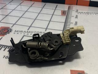 замок капота Ford Escape 3 поколение C520 2014, 2.5 л., бензин, АКПП, внедорожник 5 дв.
