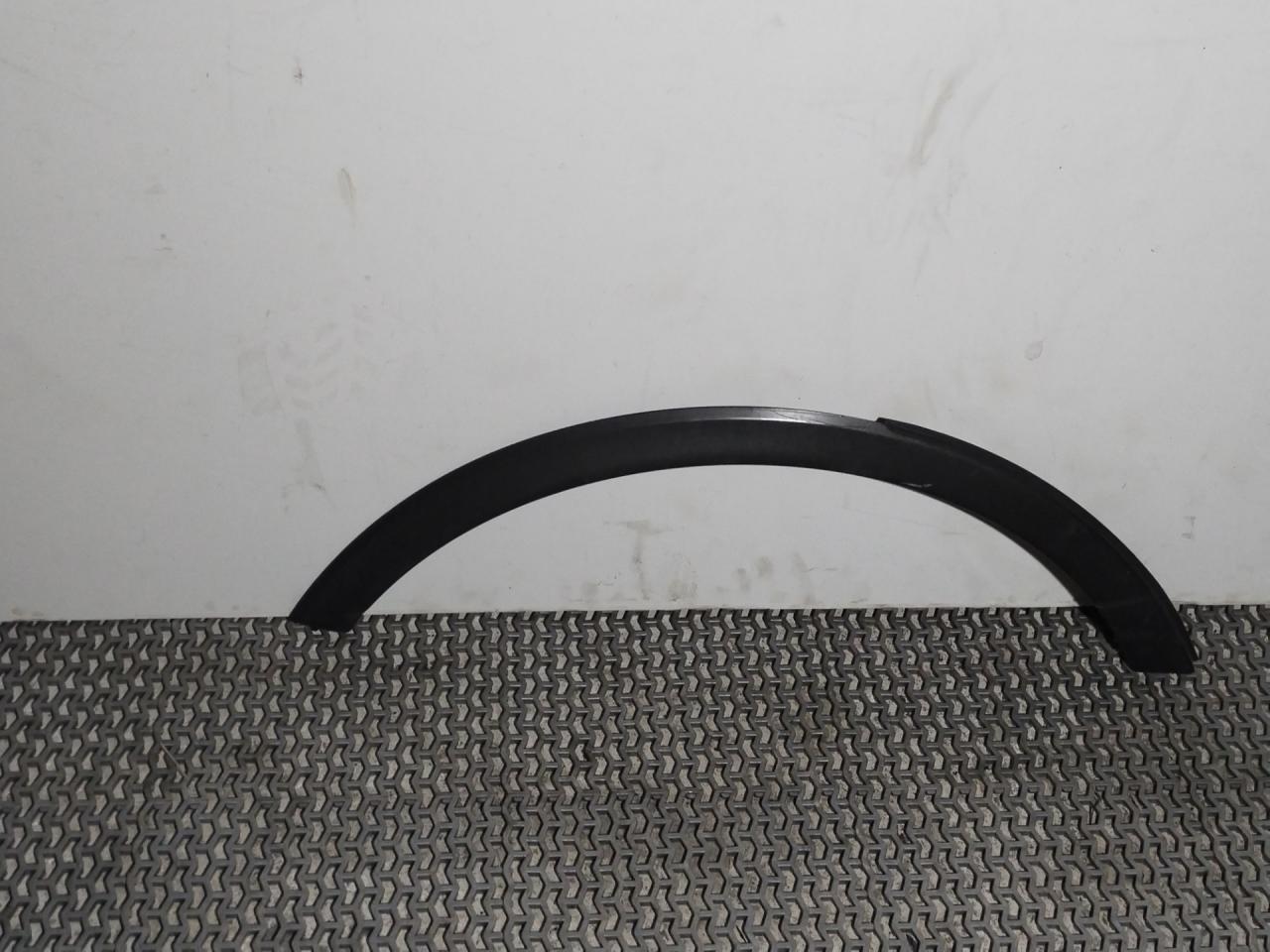 молдинг (накладка кузовная) Buick Encore 1 поколение 2016, 1.4 л., АКПП, внедорожник 5 дв. - фото №1