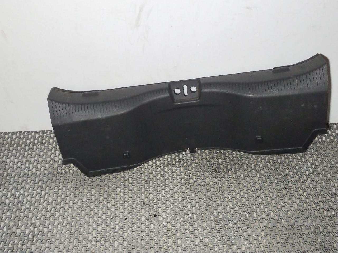 пластик Chevrolet Cruze 2 поколение 2017, 1.4 л., бензин, АКПП, седан - фото №1