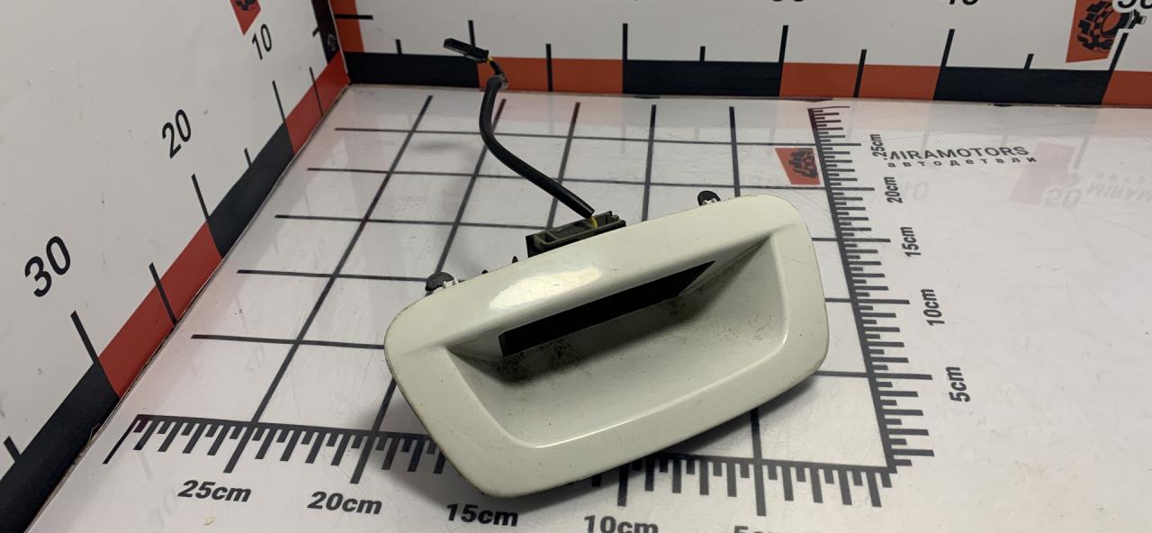 ручка крышки багажника Buick Encore 1 поколение 2016, 1.4 л., АКПП, внедорожник 5 дв. - фото №1