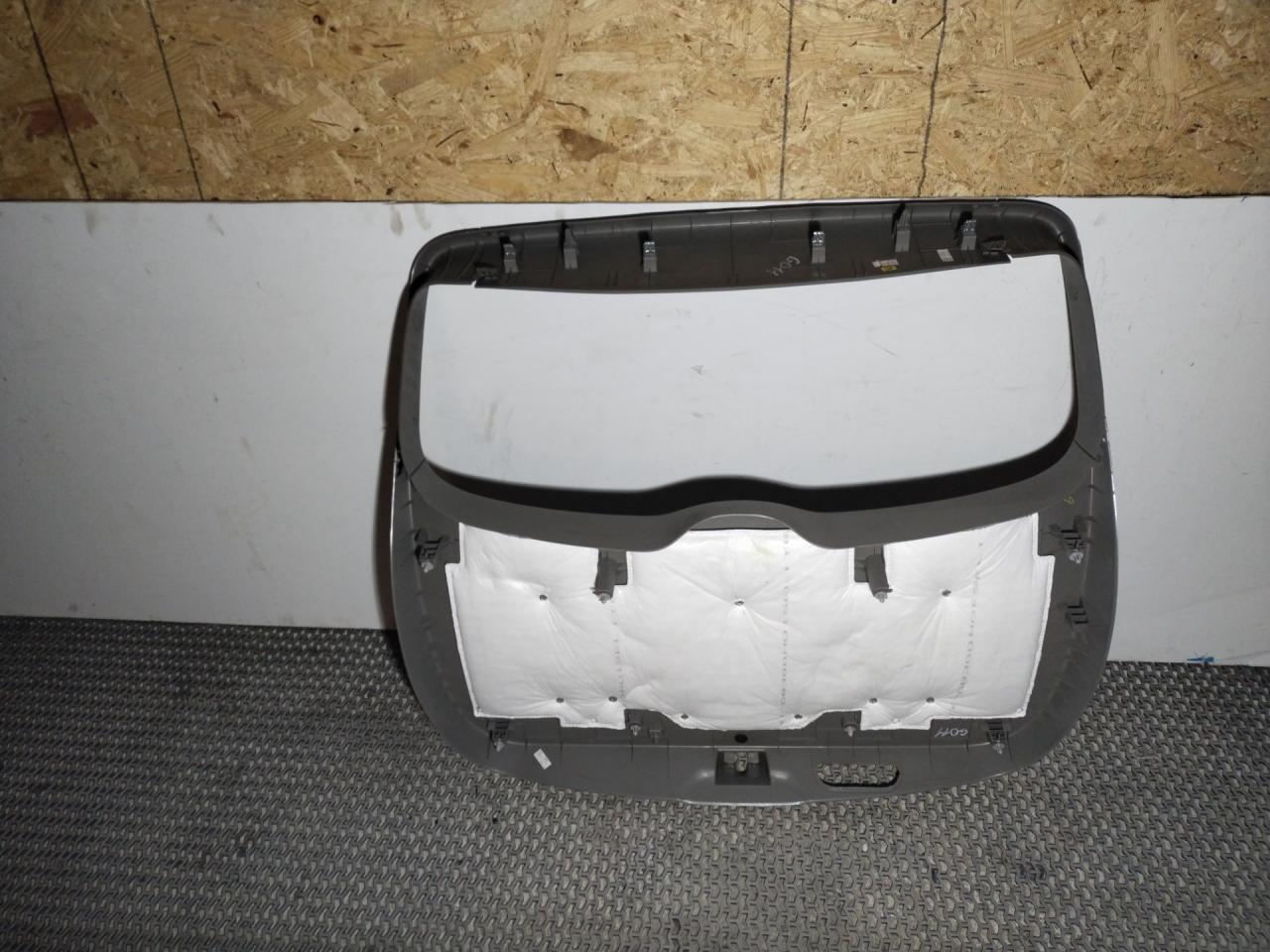 обшивка крышки багажника Buick Encore 1 поколение 2016, 1.4 л., АКПП, внедорожник 5 дв. - фото №1