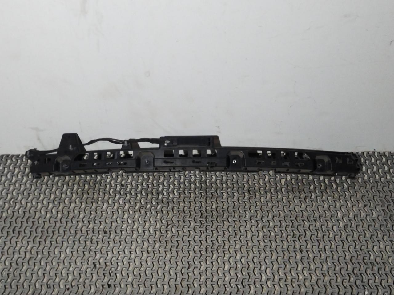 Крепление бампера заднего Chevrolet Malibu 9 поколение 2017, 1.5 л., бензин, АКПП, седан, 22976466 - фото №1