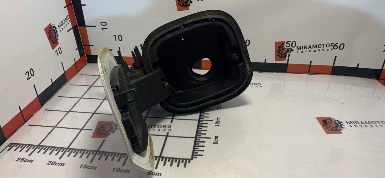 лючок топливного бака Chevrolet Malibu 9 поколение 2016, 1.5 л., бензин, АКПП, седан - фото №1