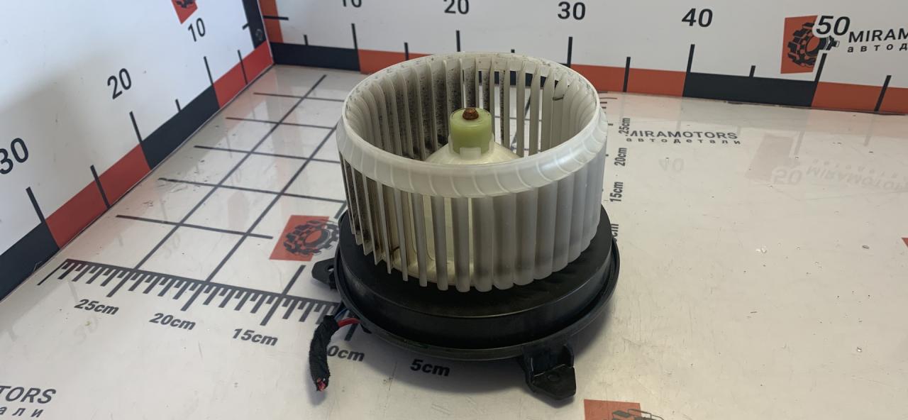 моторчик печки Chevrolet Malibu 9 поколение 2016, 1.5 л., бензин, АКПП, седан - фото №1