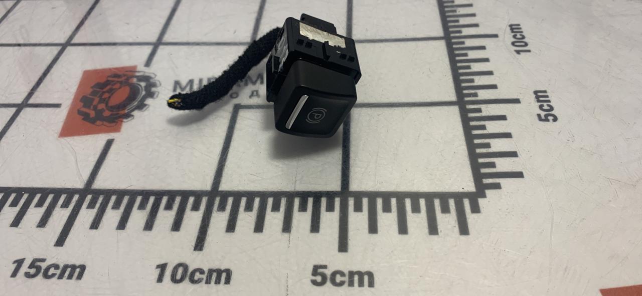 кнопка ручного тормоза (ручника) GMC Terrain 2 поколение 2018, 2.0 л., бензин, АКПП, внедорожник 5 дв., 23386912 - фото №1