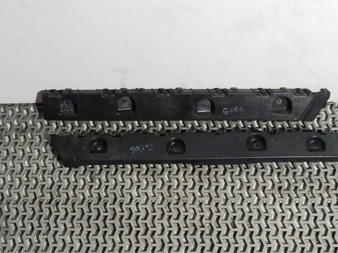 крепление бампера Chevrolet Malibu 9 поколение 2017, 1.5 л., бензин, АКПП, седан - фото №1