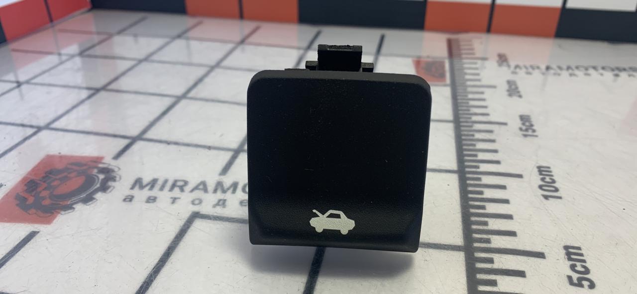 ручка открывания капота Chevrolet Malibu 9 поколение 2016, 1.5 л., бензин, АКПП, седан - фото №1