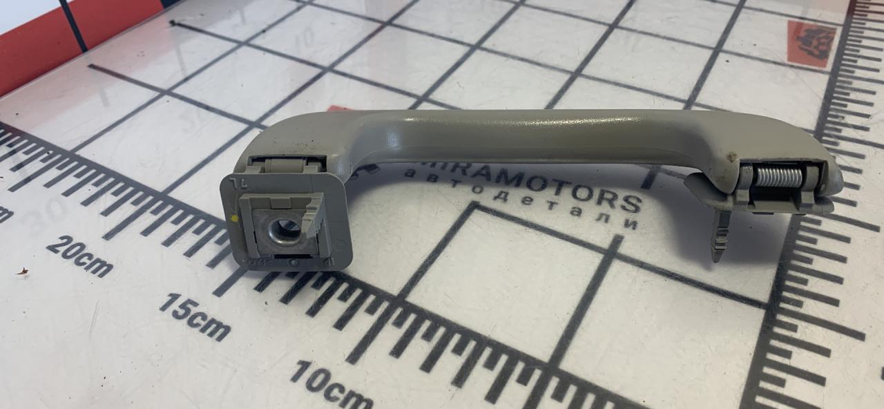 ручка внутренняя потолочная Chevrolet Malibu 9 поколение 2016, 1.5 л., бензин, АКПП, седан - фото №1