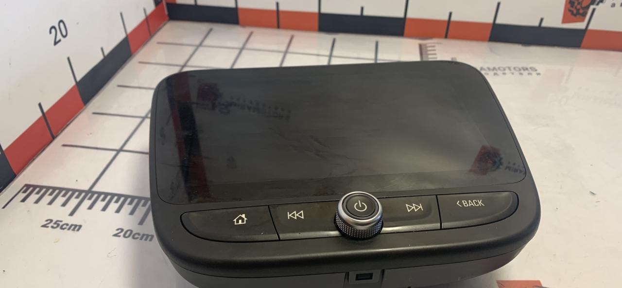 монитор Chevrolet Malibu 9 поколение 2017, 1.5 л., бензин, АКПП, седан, 84176055 - фото №1