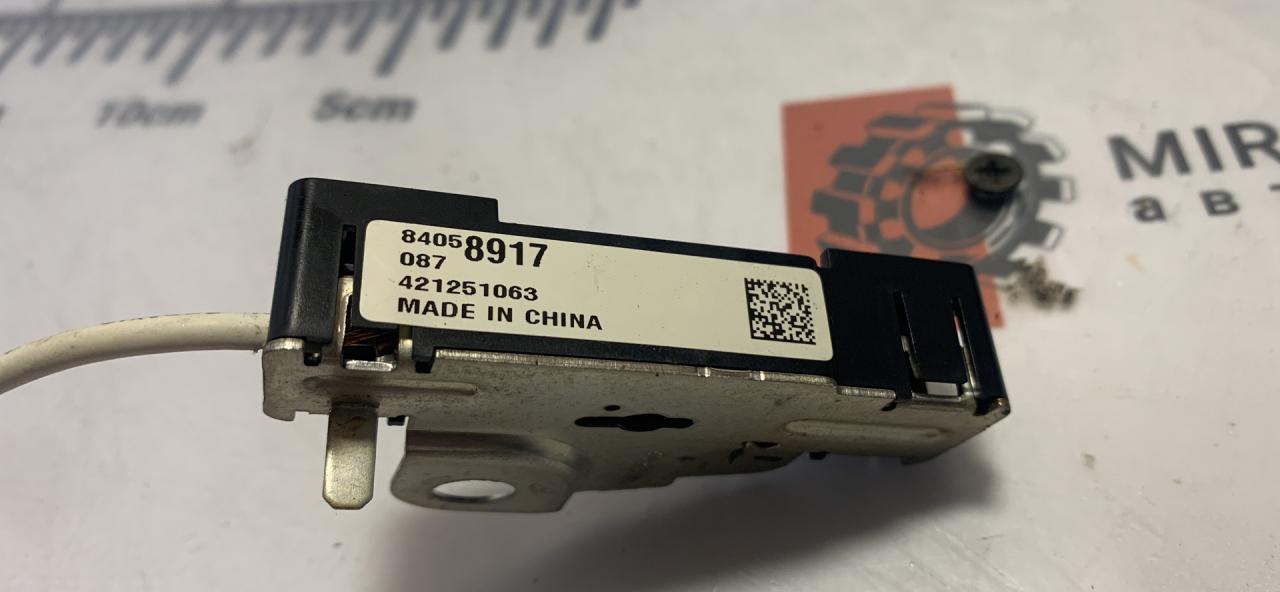 усилитель антенны Chevrolet Malibu 9 поколение 2017, 1.5 л., бензин, АКПП, седан, 84058917 - фото №1