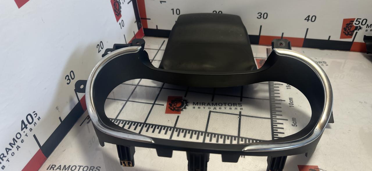 Декоративная накладка центральной консоли Chevrolet Malibu 9 поколение 2017, 1.5 л., бензин, АКПП, седан, 23463128 - фото №1