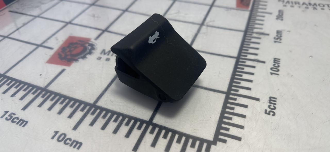 ручка открывания капота Chevrolet Malibu 9 поколение 2017, 1.5 л., бензин, АКПП, седан, 26202961 - фото №1