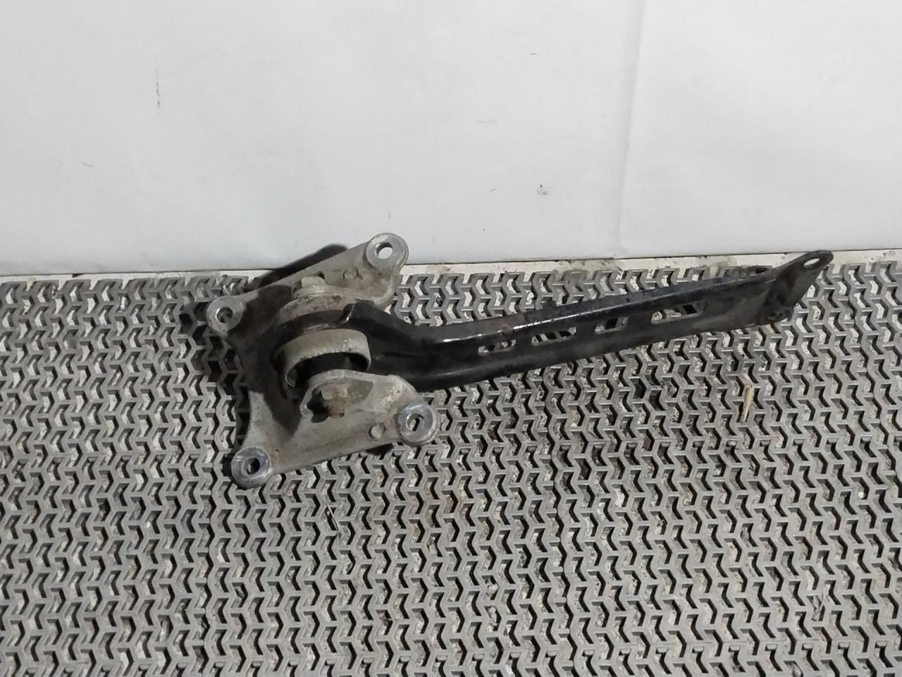 рычаг задний нижний Chevrolet Malibu 9 поколение 2016, 1.5 л., бензин, АКПП, седан, 33L211031 - фото №1