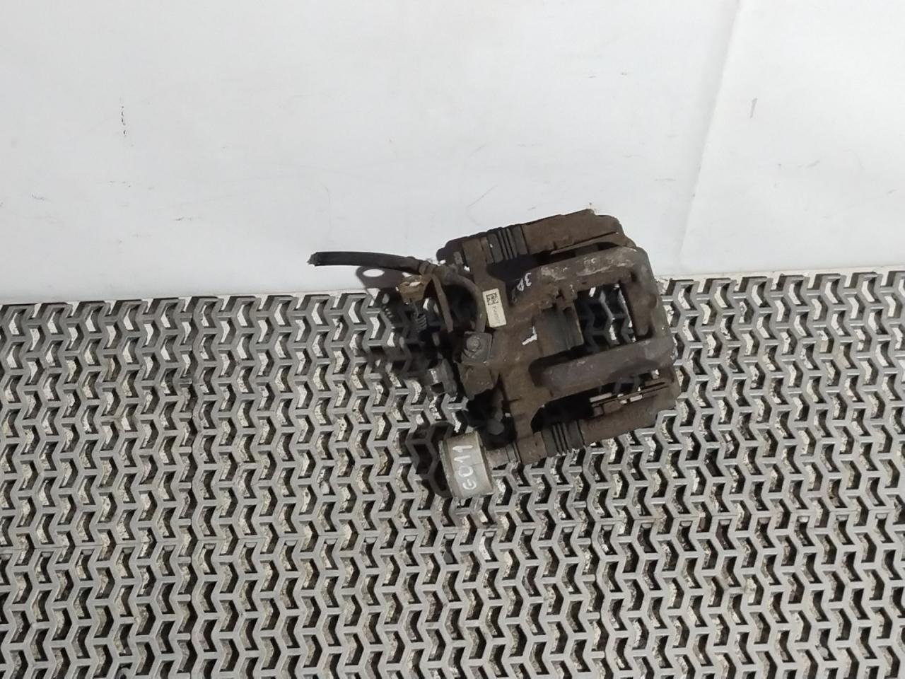 суппорт задний левый Buick Encore 1 поколение 2016, 1.4 л., АКПП, внедорожник 5 дв., 95440077 - фото №1